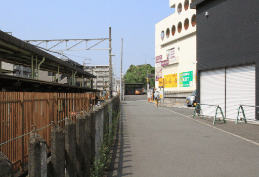 柿生駅南口駅から踏切まで