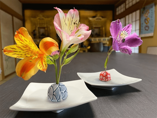 施設紹介 4 四季のお花・仏花