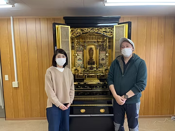 お寺の始まりは小さな一室でした 2 仏壇を搬入